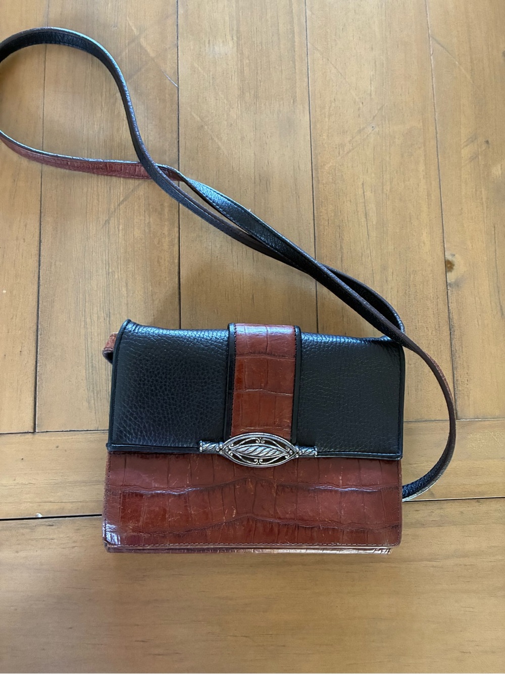 Brighton Multi Compartments MG Vintage Leather Crossbody Wallet purse